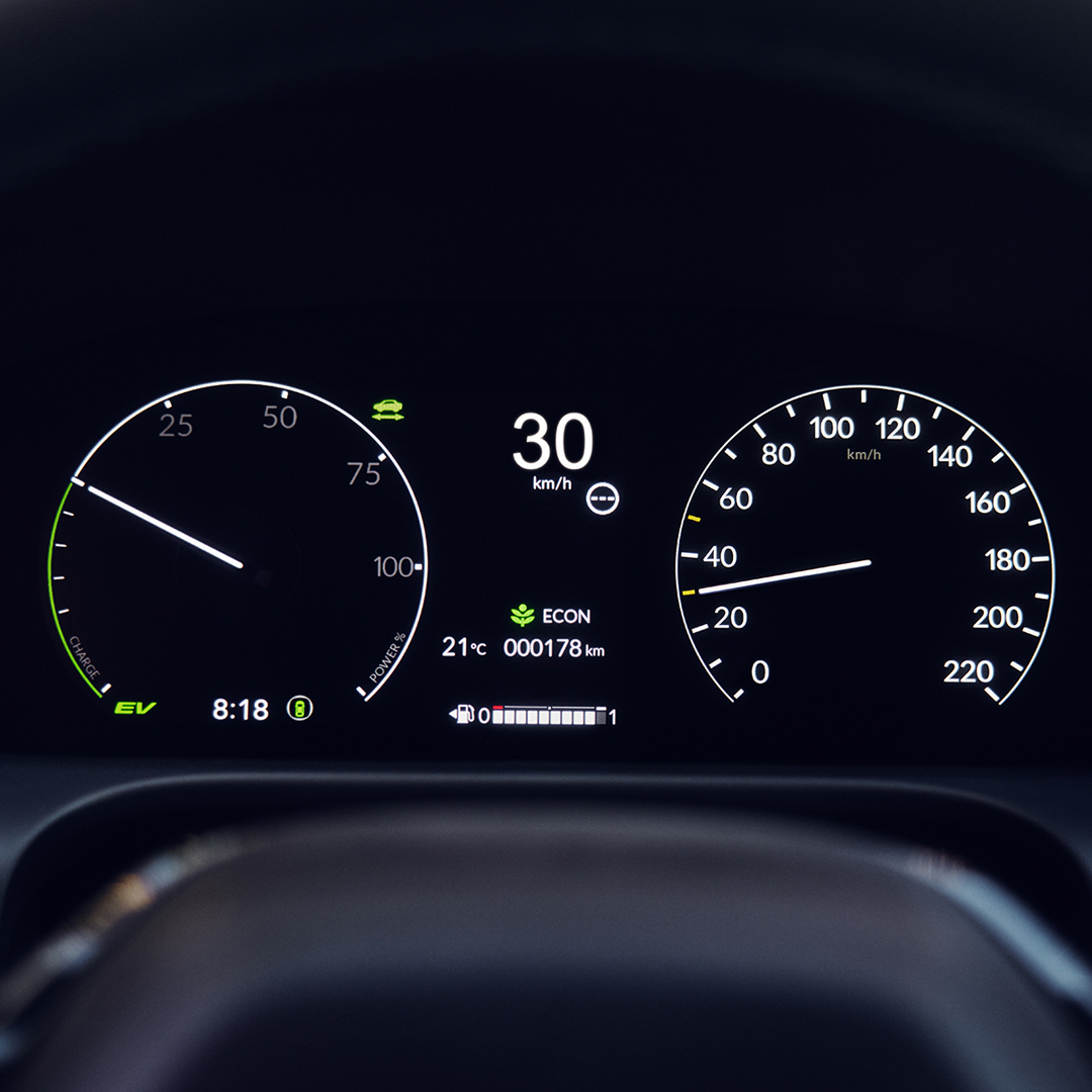 ZR-V, Digitaldisplay am Armaturenbrett