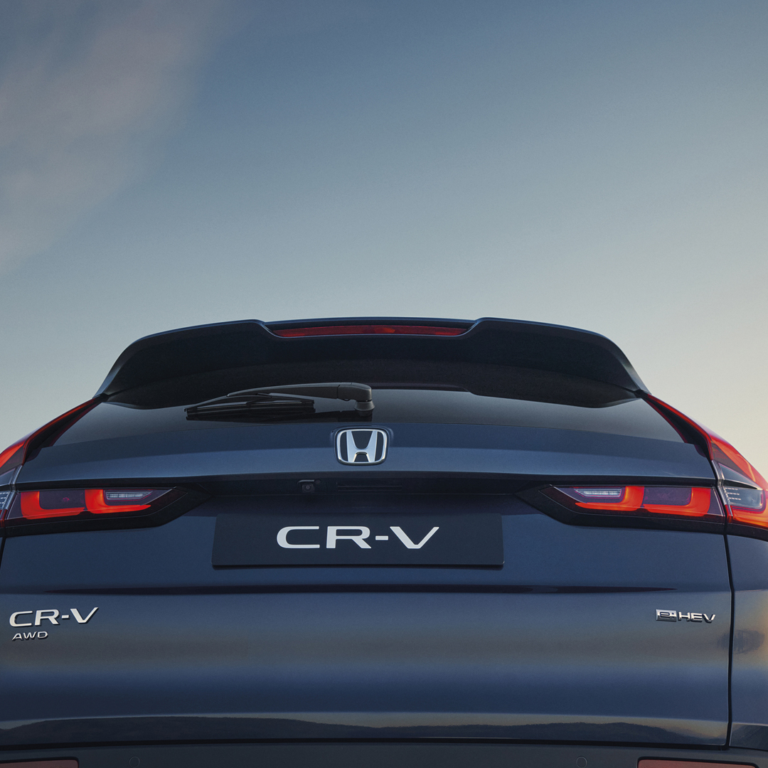 Honda CR-V Hybrid, Nahaufnahme der Einparksensoren.