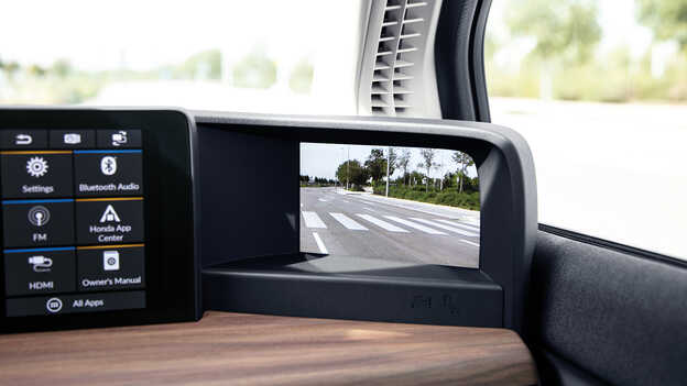 Honda e, Nahaufnahme des digitalen Armaturenbretts.