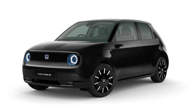 Crystal Black Pearl Honda e, 3/4-Seitenansicht.