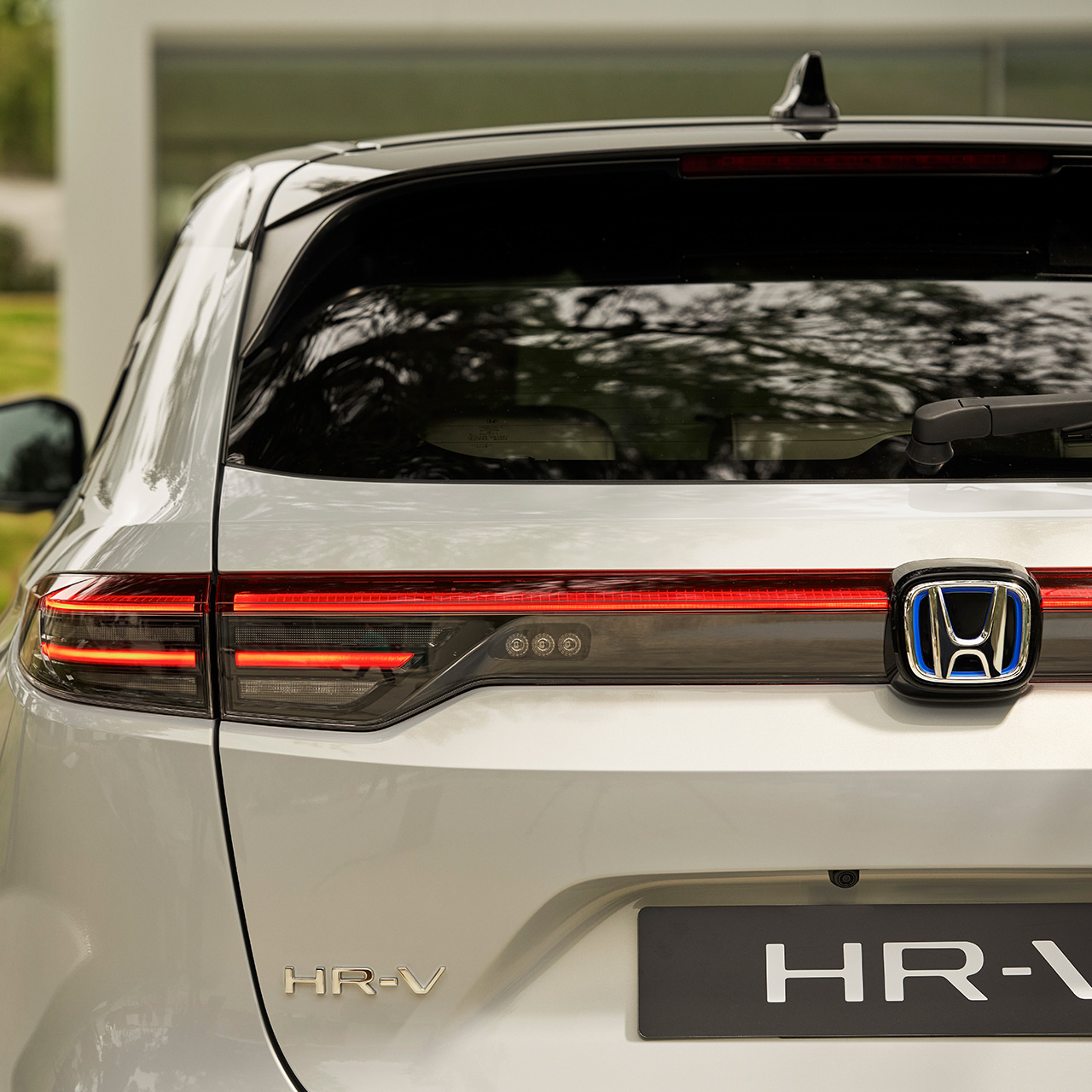 Heckansicht des neuen HR-V e:HEV Hybrid