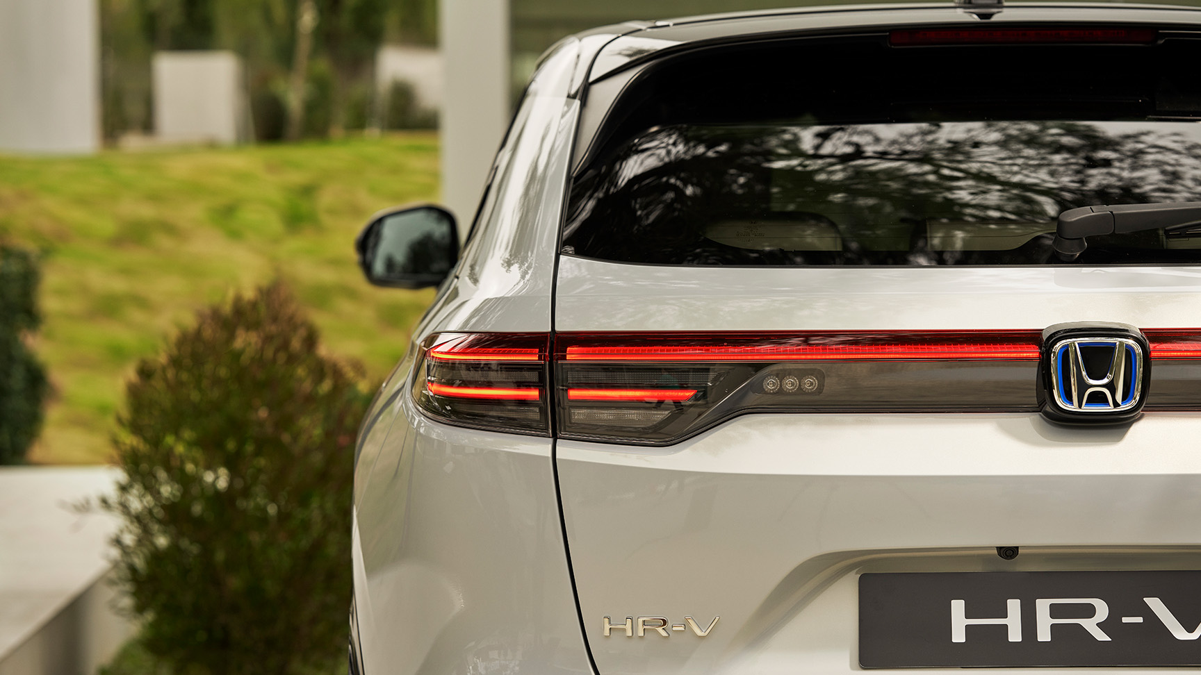 Heckansicht des neuen HR-V e:HEV Hybrid