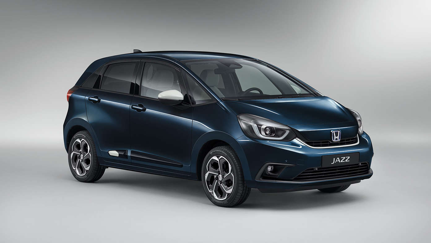 Honda Jazz Hybrid im Studio mit Functional Fun-Paket in Weiß.