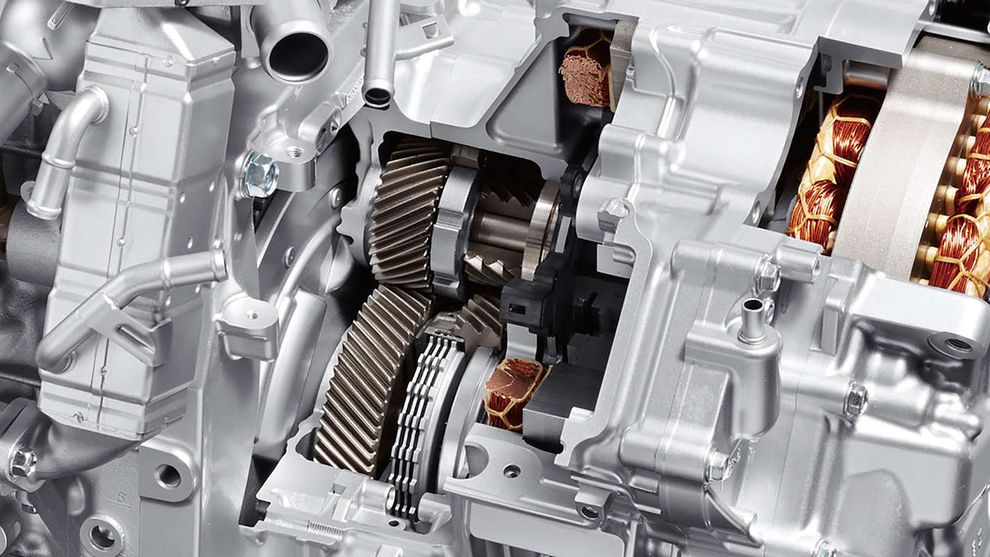 Hybrid-Kupplung von Honda mit Verbindung zum Motor in Nahaufnahme.
