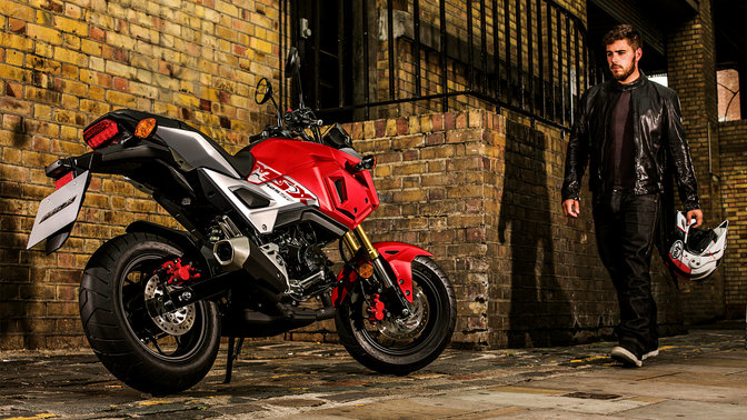Honda MSX125 in der Stadt.