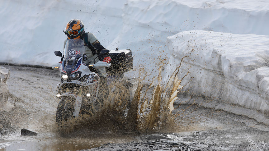 Honda Africa Twin unterwegs am Nordkap.