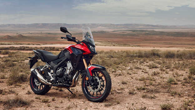 CB500X – kompaktes Adventure-Motorrad in aufregenden neuen Farben