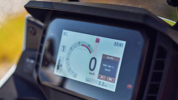 Honda NX500, TFT-Display.