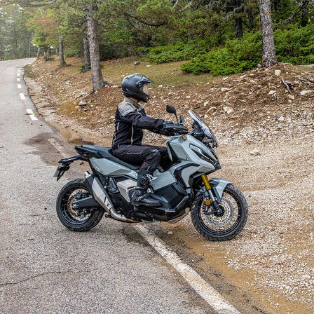 honda-x-adv-honda-motorr-der-adventure-off-road-touring