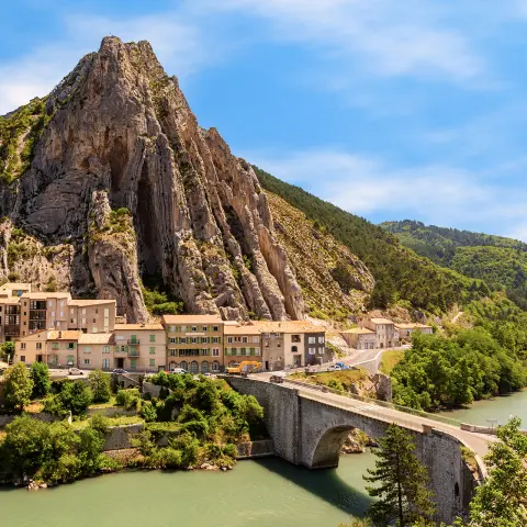 Sisteron in der Provence – historische Kleinstadt in Frankreich