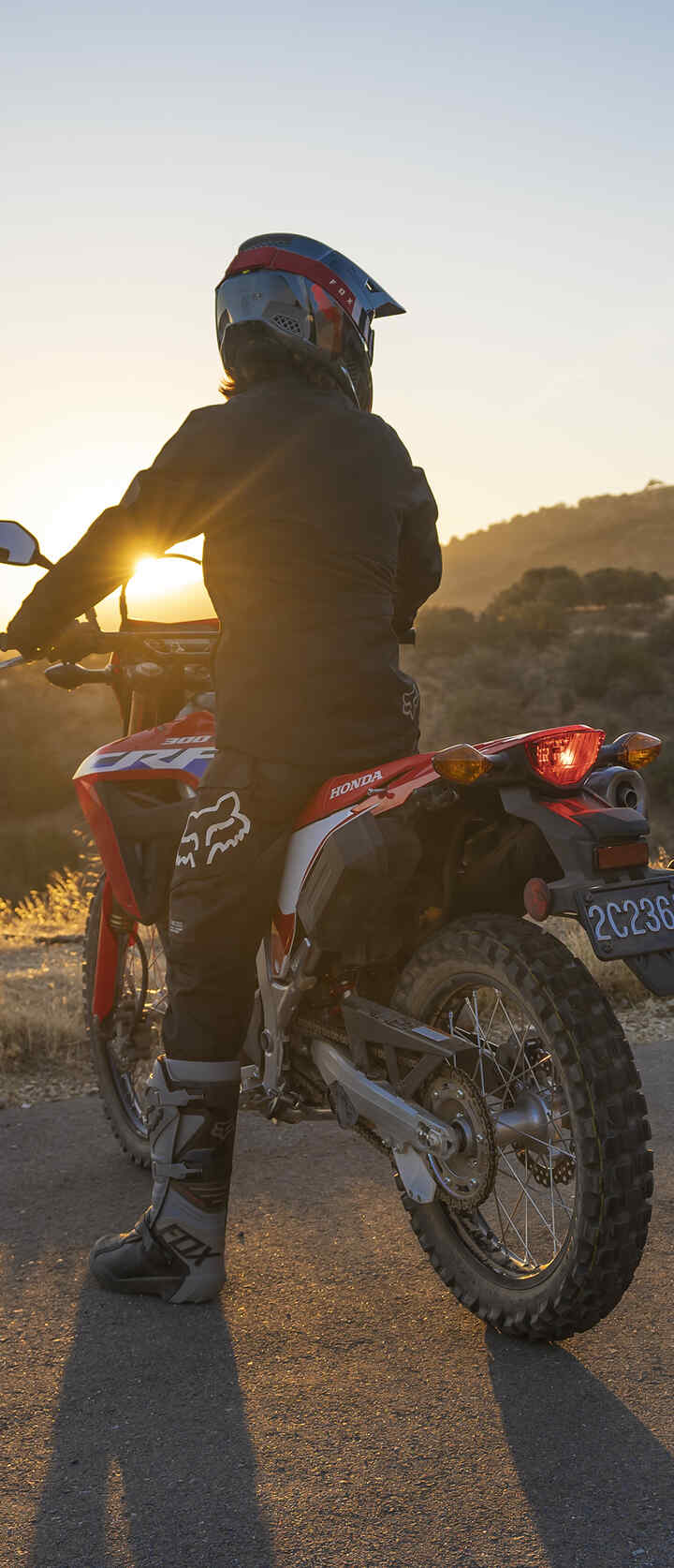 CRF300, abgestellt, bei Sonnenuntergang