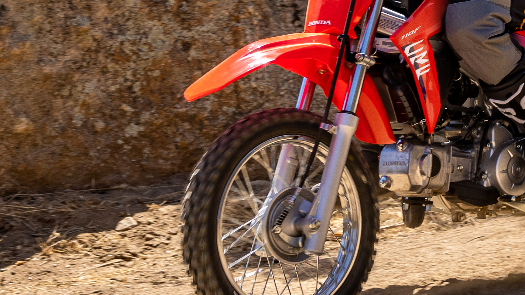 CRF110F mit konventionellen Teleskopgabeln