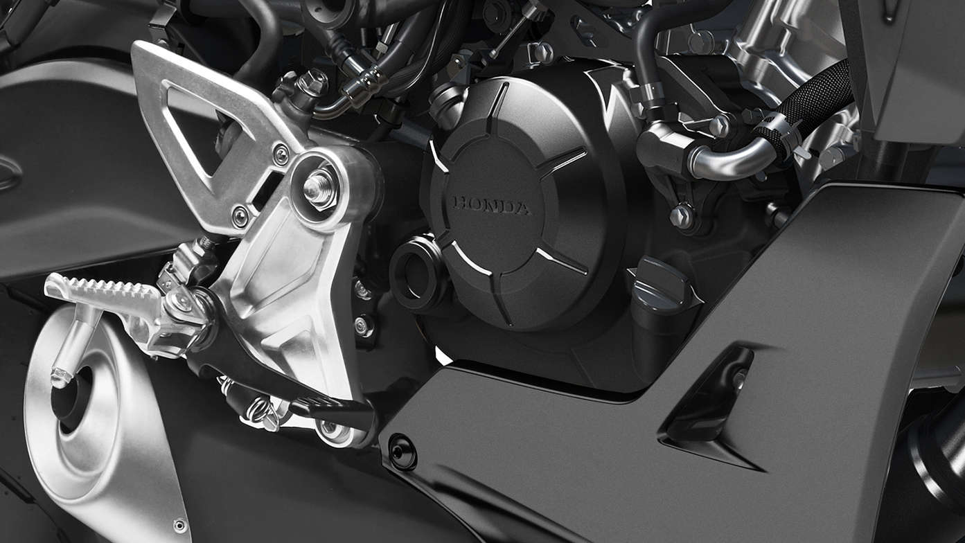 Honda CB125R, stärkerer, flüssigkeitsgekühlter DOHC-Einzylindermotor mit 4 Ventilen