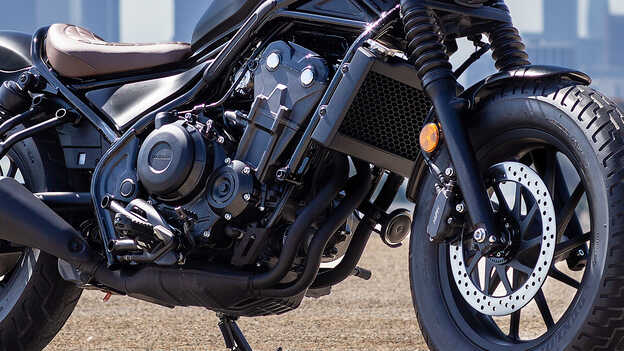 CMX500 Rebel Motor aus der Nähe