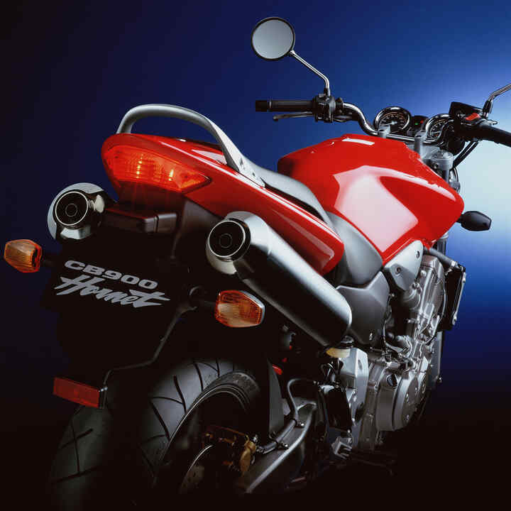 Heckansicht der Honda CB900 Hornet, Nahaufnahme.