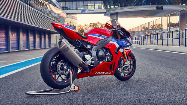 Hinterrad der Honda CBR1000RR-R Fireblade, Nahaufnahme.