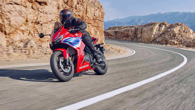 CBR500R front three quarter dynamic shot with rider