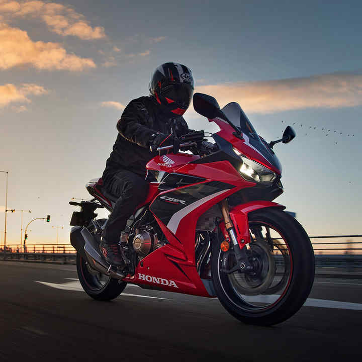 CBR500R, AUFSTEIGER