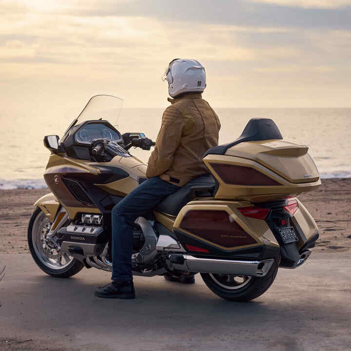 GL1800 Gold Wing Tour