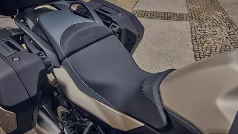 NT1100 mit noch bequemeren Sitzen