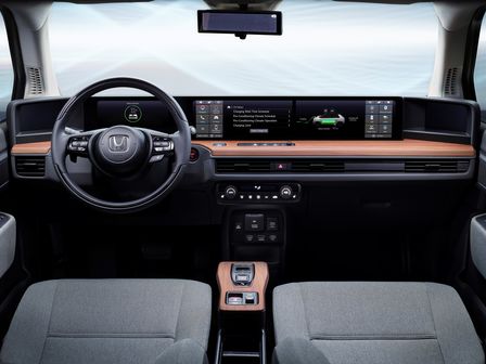 3/4-Frontansicht des Honda Urban EV Concept, Innenraum.
